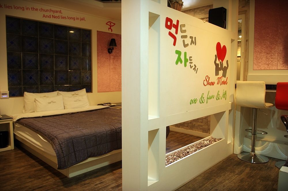 Show Hotel Busan Eksteriør billede