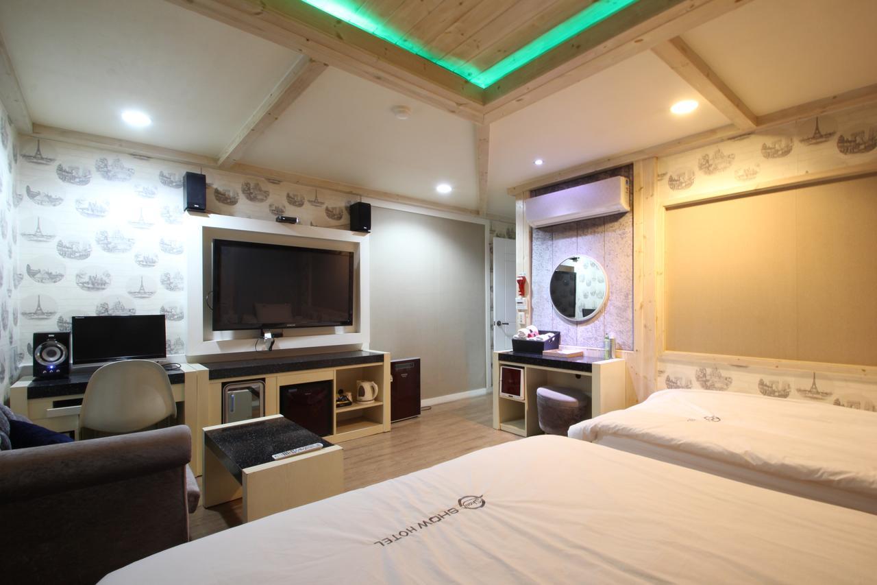 Show Hotel Busan Værelse billede